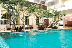 furama swimming pool