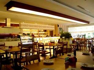 Restaurant, Room at Silom, Trinity Silom Hotel